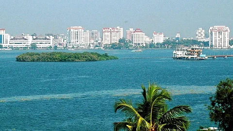 സമുദ്രനിരപ്പ് ഉയരുന്നത് അതിവേഗം; കേരളതീരത്തിന്റെ വലിയൊരു ഭാഗം മുങ്ങുമെന്ന് മുന്നറിയിപ്പ്