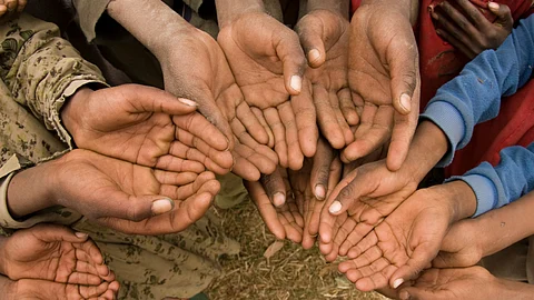 ചാരിറ്റിയുടെ മതവും രാഷ്ട്രീയവും