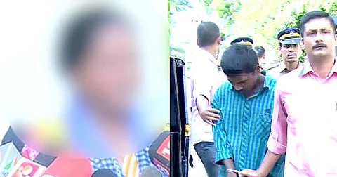 വാളയാര് കേസ് : ‘പ്രതികളെ സംരക്ഷിക്കുന്നത് സിപിഎം’,സാക്ഷികള് ആരെന്ന് ചോദിച്ചപ്പോഴൊക്കെ പൊലീസ് ഒഴിഞ്ഞുമാറിയെന്നും അമ്മ