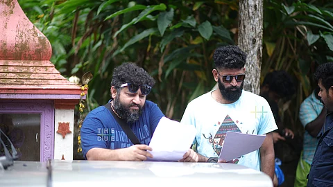 ഗിരീഷ് ഗംഗാധരന്, നിങ്ങളുടെ ക്യാമറയുടെ ജല്ലിക്കട്ട് കൂടിയാണ് ഈ സിനിമ