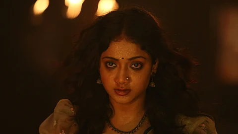 അതേ മനയില് നിന്ന് പുതിയകാലത്തെ പ്രേതം, ആകാശഗംഗ സെക്കന്ഡ് നവംബര് ഒന്നിന്