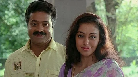 കാരണവരും നാഗവല്ലിയും ഒറ്റ ഫ്രെയിമില്; ദുര്ഗാഷ്ടമി ദിനപോസുമായി സുരേഷ് ഗോപിയും ശോഭനയും