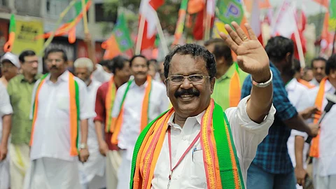 പി എസ് ശ്രീധരന് പിള്ള 