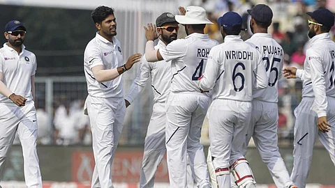 മൂന്ന് ദിവസം കൊണ്ട് ബംഗ്ലാദേശിന്റെ കഥ കഴിച്ച് ഇന്ത്യ; കന്നി പിങ്ക് ബോൾ ടെസ്റ്റിൽ കോഹ്ലിപ്പടയ്ക്ക് ചരിത്ര ജയം