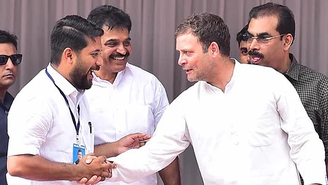 കെസി വേണുഗോപാലിനെതിരെ വ്യക്തിഹത്യയെന്ന് ഷാഫി, ‘ജനാധിപത്യം അട്ടിമറിക്കപ്പെടാന് ഇടപെട്ട രാഷ്ട്രപതി ഭവന്’