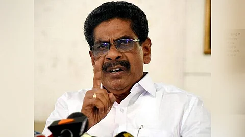 സംയുക്ത സമരം:’സര്ക്കാരിന് ആത്മാര്ത്ഥതയില്ല’; സര്വകക്ഷിയോഗത്തില് മുല്ലപ്പള്ളി പങ്കെടുക്കില്ല