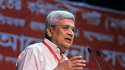 ‘യുഎപിഎ അറസ്റ്റില് പോലീസിന് തെറ്റുപറ്റി’; സര്ക്കാര് തിരുത്തണമെന്ന് പ്രകാശ് കാരാട്ട്