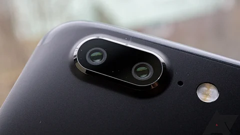 ആൻഡ്രോയിഡ് ഫോണുകളിലെ ക്യാമറ നിങ്ങളെ ചതിച്ചേക്കാം. വൻ സുരക്ഷാ വീഴ്ച  കണ്ടെത്തി