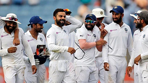 ‘ടെസ്റ്റ് ശരിക്കും 5 ദിവസം തന്നെയല്ലേ, എന്താ ഇത്ര ധൃതി?’; ടീം ഇന്ത്യയ്ക്ക് പ്രശംസാ ട്രോളുമായി ആരാധകര്
