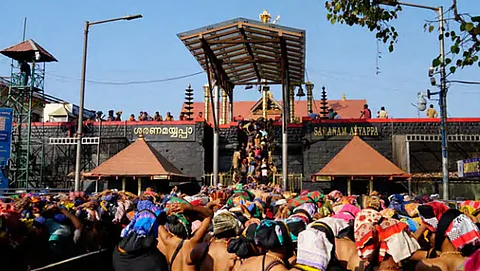 ശബരിമല ദര്ശനത്തിന് അച്ഛനൊപ്പമെത്തിയ 12 വയസ്സുകാരിയെ പൊലീസ് തടഞ്ഞു