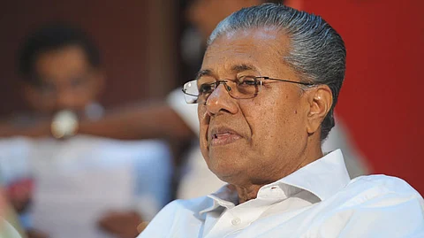 ‘ശബരിമല വിധി എന്തായാലും നടപ്പാക്കും’; യുവതീ പ്രവേശനത്തിനെതിരെ നിയമനിര്മ്മാണമെന്നത് ഭക്തരെ പറ്റിക്കാനുള്ള വാദമെന്നും മുഖ്യമന്ത്രി