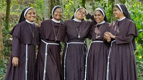 ‘സ്ത്രീകള് - ഒരു നൂറ്റാണ്ടിന്റെ മാറ്റം’; അഞ്ച് കന്യാസ്ത്രീകളുടെ പോരാട്ടത്തിന് ആദരമര്പ്പിച്ച് നാഷണല് ജ്യോഗ്രഫിക് മാസിക