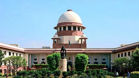 മഹാരാഷ്ട്രയില് നാളെ വിശ്വാസ വോട്ടെടുപ്പ്; തത്സമയം സംപ്രേഷണം ചെയ്യണമെന്നും സുപ്രീം കോടതി