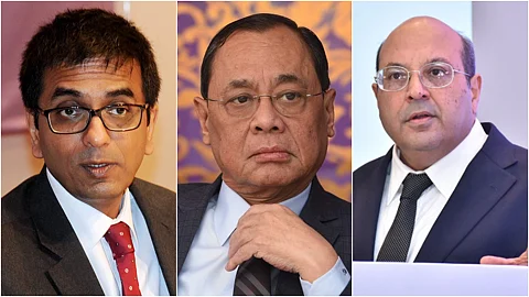 ഭരണഘടനയാണ് വിശുദ്ധ ഗ്രന്ഥമെന്ന് നരിമാനും ചന്ദ്രചൂഡും; മതവിശ്വാസത്തിന് വലിയ പ്രാധാന്യമുണ്ടെന്ന് ഗൊഗോയ്