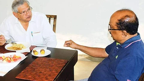 കരിമീന്,ചെമ്മീന് വിഭവങ്ങള്, രാഷ്ട്രീയത്തിനപ്പുറം ചര്ച്ചകള്; കുമ്പളങ്ങി വിരുന്നില് യെച്ചൂരിയും ബേബിയും ഹാപ്പിയെന്ന് കെവി തോമസ്