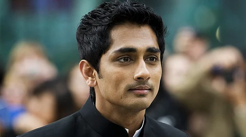 മിണ്ടാതിരുന്നാലാണ് സിനിമ കിട്ടുകയെങ്കില് എനിക്ക് ആ സിനിമകള് വേണ്ടെന്ന് സിദ്ധാര്ത്ഥ്