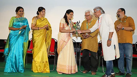 ശാരദ പ്രേക്ഷകമനസ്സില് മുഖമുദ്ര പതിപ്പിച്ച നടിയെന്ന് അടൂര് ഗോപാലകൃഷ്ണന്