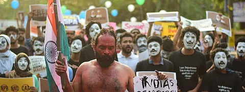 കാവി രാഷ്ട്രീയത്തിനെതിരെ ആര്ട്ട് ആറ്റാക്ക് - Photo Story