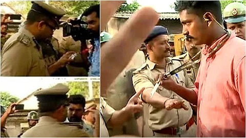 ‘കൊല്ലപ്പെട്ടവരുടെ ബന്ധുക്കളുടെ ബൈറ്റ് എടുത്തപ്പോള് മൈക്ക് ആയുധമായി’; വിലങ്ങിട്ട വാര്ത്തയേക്കുറിച്ച് മാധ്യമപ്രവര്ത്തകന്