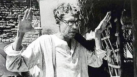 പൗരത്വ നിയമ പ്രചാരണത്തിന് ഋത്വിക് ഘട്ടക് ചിത്രങ്ങളിലെ രംഗങ്ങള്; യുവമോര്ച്ചയ്ക്കെതിരെ സംവിധായകന്റെ കുടുംബം