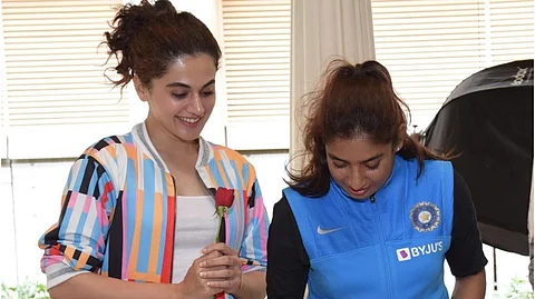 ‘കവര് ഡ്രൈവ് കളിക്കാന് ഞാന് തയ്യാര്’; മിതാലിയുടെ ജന്മദിനത്തില് ബയോപിക് സ്ഥിരീകരിച്ച് തപ്സി