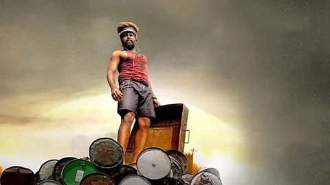 ഇരണ്ടാം ഉലകപോരിൻ കടൈസി ഗുണ്ട്: അവസാനമില്ലാത്ത മരണങ്ങൾ, മരണമില്ലാത്ത യുദ്ധങ്ങൾ