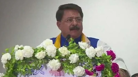 ഭരണഘടനയുടെ കരട് തയ്യാറാക്കി അംബേദ്കറിന് നല്കിയത് ബ്രാഹ്മണനായ ബിഎന് റാവുവെന്ന് ഗുജറാത്ത് സ്പീക്കര്