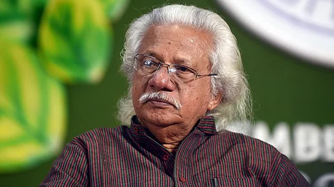 ‘പ്രതികരിക്കാന് അവര്ക്ക് പേടിയാണ്’; എറിഞ്ഞുകിട്ടുന്ന ആനുകൂല്യങ്ങള്ക്കായി കാത്തിരിക്കുന്നവരാണ് സിനിമാക്കാരെന്ന് അടൂര്