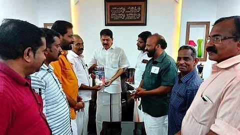 ജനസമ്പര്ക്ക പരിപാടിയിലെ ഫോട്ടോ: ബിജെപി നേതാക്കള്ക്കെതിരെ വക്കീല് നോട്ടീസ് അയച്ചെന്ന് കാരാട്ട് റസാഖ് എംഎല്എ