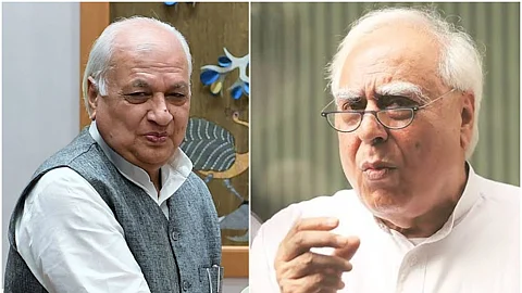 ‘ഗവര്ണര്ക്ക് ഭരണഘടന പറഞ്ഞു കൊടുക്കാന് തയ്യാര്’; പ്രവര്ത്തിക്കേണ്ടത് മന്ത്രിസഭാ തീരുമാനപ്രകാരമെന്ന് കബില് സിബല്