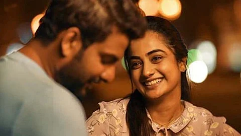 പ്രവാസിയായി നമിത പ്രമോദ്, ബോബന് സാമുവല് ചിത്രം ‘അല് മല്ലു’ 17ന്