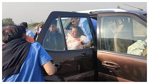 കാറപകടം, ഷബാന ആസ്മിക്ക് ഗുരുതര പരിക്ക്