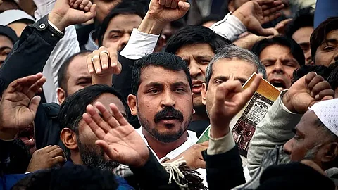 ‘ഇത് മനുഷ്യാവകാശലംഘനം, ജയിലില് ഹൃദയാഘാതം വരെ ഉണ്ടായേക്കാം’; ആസാദിന് ചികിത്സ നിഷേധിക്കുന്നുവെന്ന് ഡോക്ടര്