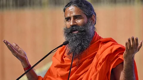 ‘ജെഎന്യുവിലെ മുതിര്ന്ന വിദ്യാര്ത്ഥികള്ക്ക് പെന്ഷന് കൊടുക്കണം’, പണം കിട്ടിയാല് മിണ്ടാതിരിക്കുമെന്ന് ബാബാ രാംദേവ്