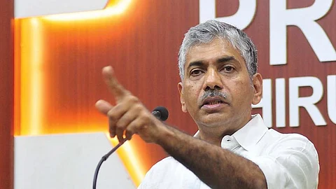 ജേക്കബ് തോമസിനെ എഡിജിപിയായി തരംതാഴ്ത്തും ; നടപടി മെയ് മാസത്തില് വിരമിക്കാനിരിക്കെ