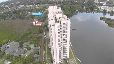 പൊളിക്കല് നടപടിക്രമങ്ങള് അവസാനഘട്ടത്തില് ; 11 മണിയോടെ ജെയ്ന് കോറല് കോവ്,രണ്ട് മണിയോടെ ഗോള്ഡന് കായലോരം