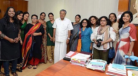 ‘നടിമാര് വസ്ത്രം മാറുന്നത് പകര്ത്തി ഭീഷണിപ്പെടുത്തുന്നത് പതിവ്’; മലയാള സിനിമ നിയന്ത്രിക്കുന്നത് ശക്തമായ ലോബിയെന്ന് ഹേമ കമ്മീഷന്