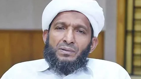 ‘ഉച്ചഭാഷിണിയിലൂടെയുള്ള ബാങ്കുവിളി ഒരു പള്ളിയില് നിന്ന് മാത്രമാക്കണം’ ; ഹജ്ജ് കമ്മിറ്റി ചെയര്മാനെ പിന്തുണച്ച് മുസ്ലിം സംഘടനകള്