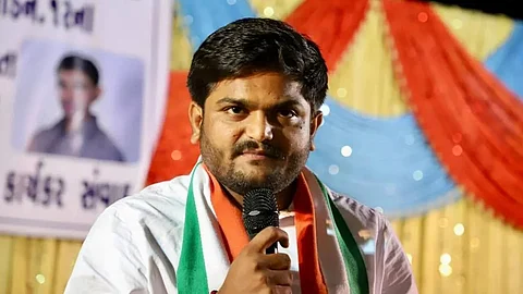 ‘വിചാരണയ്ക്ക് ഹാജരായില്ല’, ഹാര്ദിക് പട്ടേല് ജുഡീഷ്യല് കസ്റ്റഡിയില്