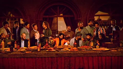 ‘ഗ്യാംഗ്സ്റ്റര് അന്ത്യഅത്താഴം’; ആകാംക്ഷ നിറച്ച് ധനുഷിന്റെ ജഗമേ തന്തിരം മോഷന് പോസ്റ്റര്