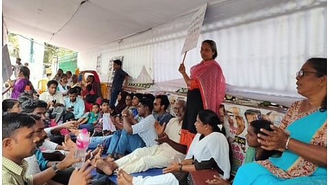 'സെക്രട്ടറിയേറ്റിന് മുന്നിലെ ഷഹീന്ബാഗും വാളയാര് സമരപ്പന്തലും പൊളിക്കണം'; സമരസമിതിക്ക് പൊലീസിന്റെ നോട്ടീസ്