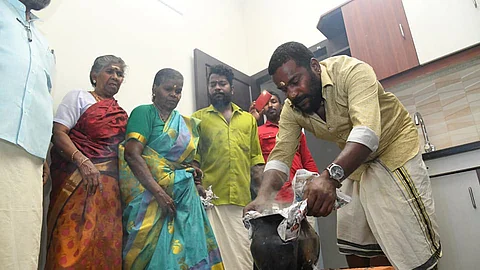 ‘അങ്ങനെ എനിക്കും ഒരു സ്വന്തം വീടായി’, സന്തോഷം പങ്കുവച്ച് മണികണ്ഠന്