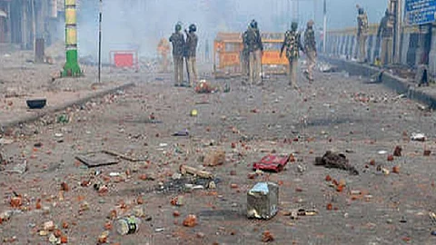 എന്ഡിടിവി സംഘത്തിന് ക്രൂരമര്ദ്ദനം, ഹിന്ദുക്കളെന്ന് അറിഞ്ഞ ശേഷം വിട്ടയച്ചു