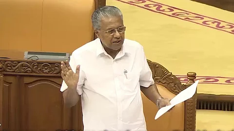 ‘നുഴഞ്ഞുകയറി അക്രമം നടത്തുന്നത് എസ്ഡിപിഐ’; പൗരത്വ സമരങ്ങള് വഴിതിരിച്ചുവിടാന് തീവ്രവാദ സംഘങ്ങളുടെ ശ്രമമെന്ന് മുഖ്യമന്ത്രി