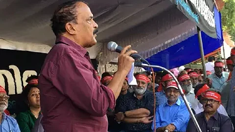 ‘അലന്റെയും താഹയുടെയും അറസ്റ്റിന് പിന്നില് നിഗൂഢ അജണ്ട’, അവരെ സിപിഎം തള്ളിപ്പറഞ്ഞുവെന്നത് അതിശയകരമെന്നും സക്കറിയ