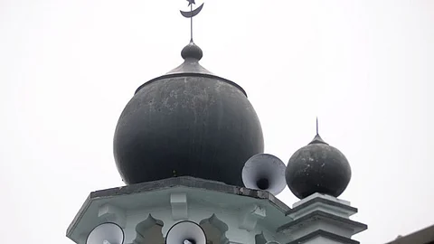 ‘ബാങ്കുവിളി ഏകോപിപ്പിക്കും’; ഒന്നിച്ച് ഉച്ചഭാഷിണിയിലൂടെ മുഴക്കുന്നത് ബുദ്ധിമുട്ടാകാതിരിക്കാന് വാഴക്കാട് മാതൃക