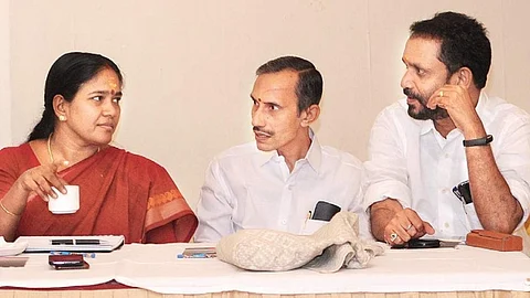 പോര് മുറുകിയപ്പോള് കേന്ദ്രം നിര്ദേശിച്ചത് ശോഭാ സുരേന്ദ്രനെ; ഒടുവില് നറുക്ക് വീണത് സുരേന്ദ്രന്