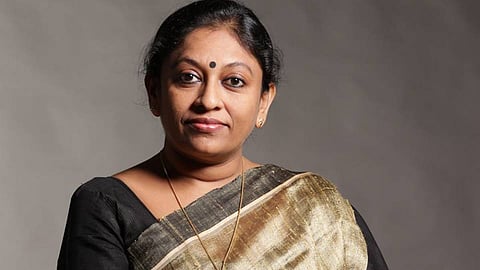 'പരാതി കൊടുത്തപ്പോള് തന്നെ അവള് വിജയിച്ചു'; അതിജീവിച്ചവള് ലോകത്തിന് കൊടുത്ത സന്ദേശമാണ് പ്രധാനമെന്ന് കെ ആര് മീര