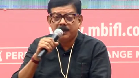 മലയാളത്തിലെ ഇത്തരം സിനിമകള് കാണുമ്പോള് വിരമിക്കാന് സമയമായെന്ന് തോന്നാറുണ്ടെന്ന് പ്രിയദര്ശന്