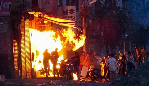 ‘മോദി ഗുജറാത്തില് ചെയ്തതേ ദില്ലിയിലും ചെയ്തുള്ളൂ, ആ ചോര നമ്മുടെ വീട്ടുപടിക്കലേക്കാണ് ഒഴുകുന്നത്’